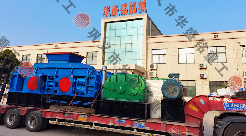 花崗巖制砂機發(fā)貨現(xiàn)場